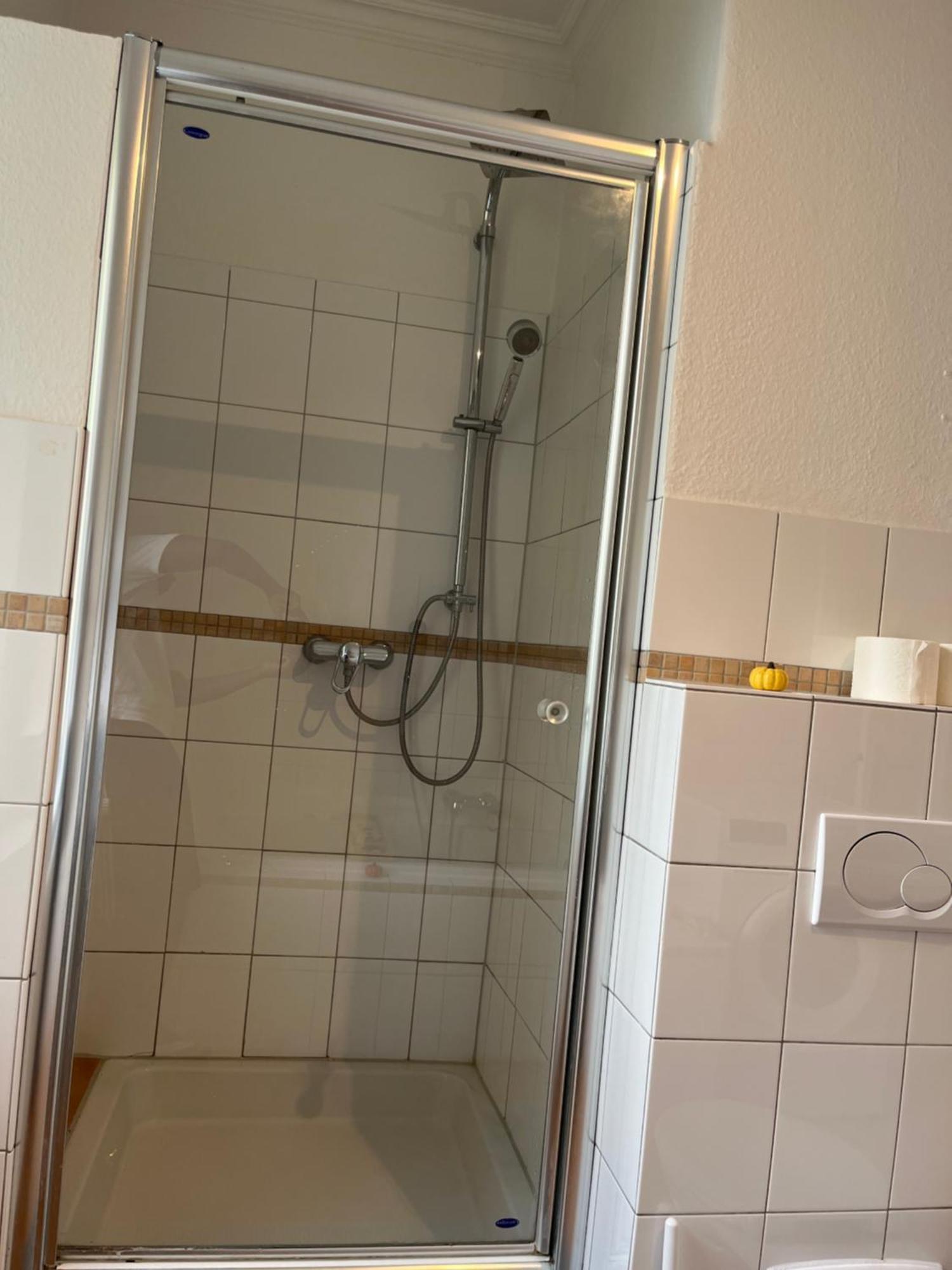 ליבק Doppelzimmer Mit Terrasse In Privatem Zuhause מראה חיצוני תמונה